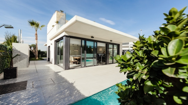 Understanding the Las Vegas Real Estate Market Vegas long